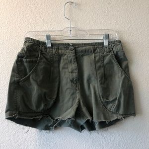 Woolrich green shorts